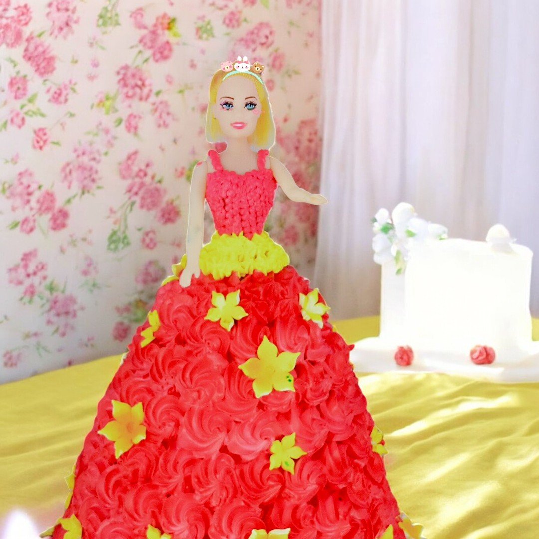 Floral Doll Cake featuring intricate floral designs by BetterGiftFlowers, perfect for gifting.