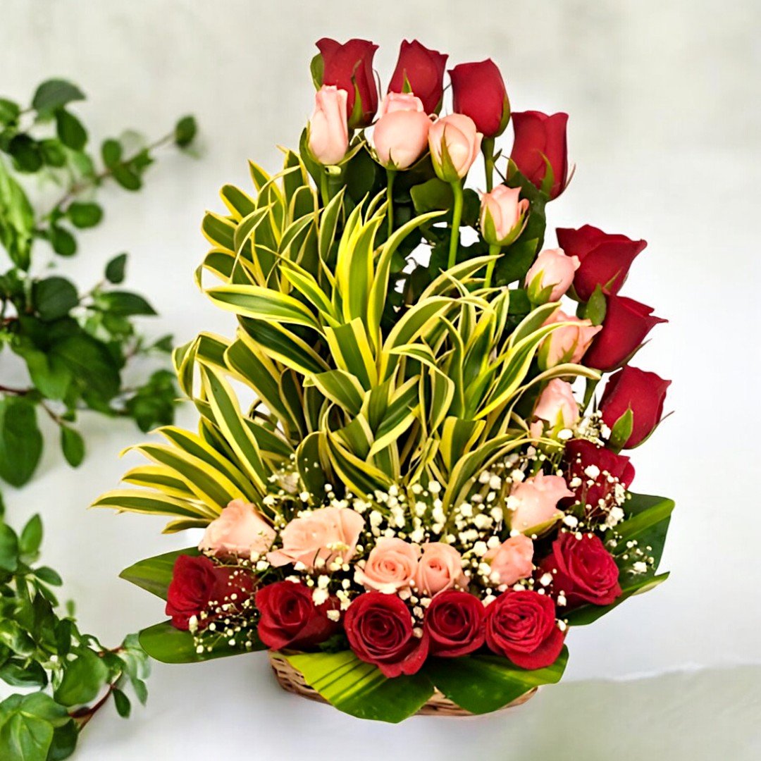 Elegant Red and Pink Rose Arrangement