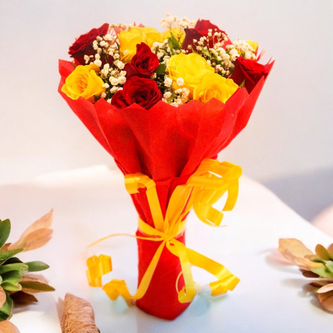 BetterGiftFlowers mix roses bouquet with red and yellow roses in elegant wrapping.